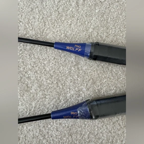 Wilson PRO WOLFF Badminton Rackets - Picture 2 of 3
